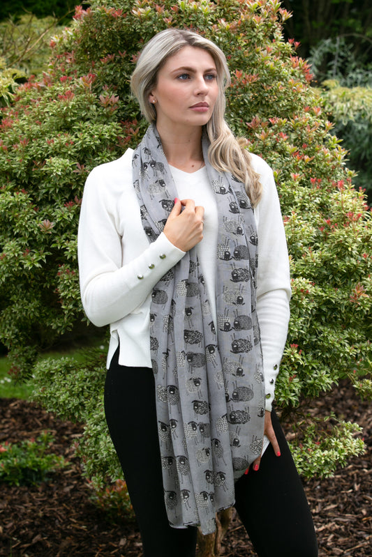 Erin Knitwear Sketched Sheep Scarf - Grey